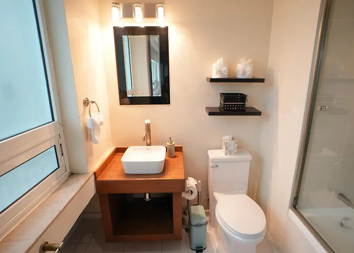 Casa Azul-hidden Roma Norte Gem, Views, 4br Apartment Mexico City